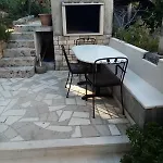 Drive & דירה קורצולה
