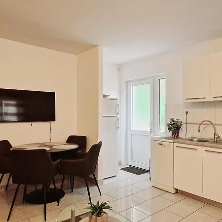 Apartment Drive & Korcula Town